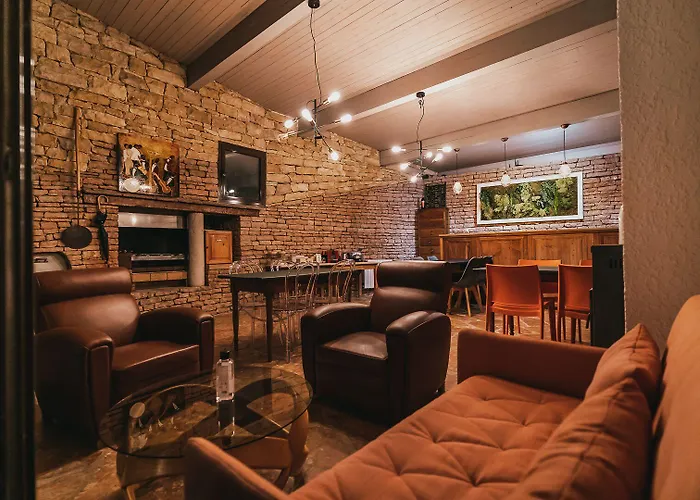 B&B La Du Rhone 4*