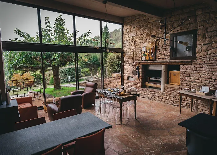 B&B La Du Rhone 4*