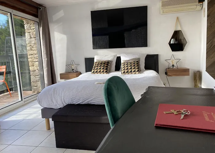 La Du Rhone B&B 4*