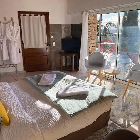 La Du Rhone Bed & Breakfast