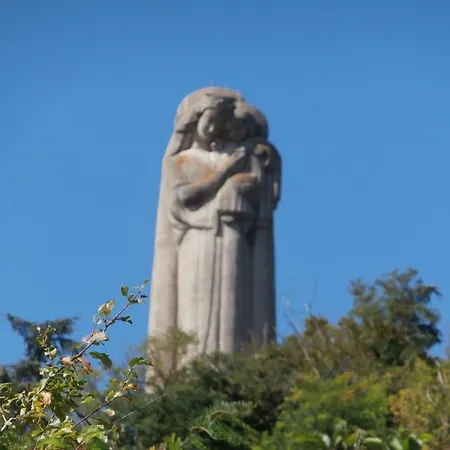 La Du Rhone فندق مبيت وإفطار
