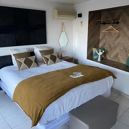 La Du Rhone Bed & Breakfast 2*