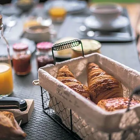 La Du Rhone فندق مبيت وإفطار 4*