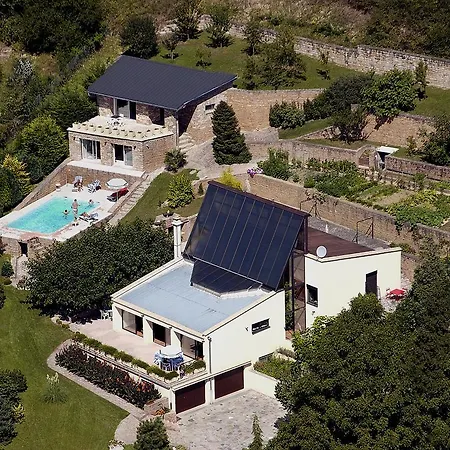 La Du Rhone فندق مبيت وإفطار 4*